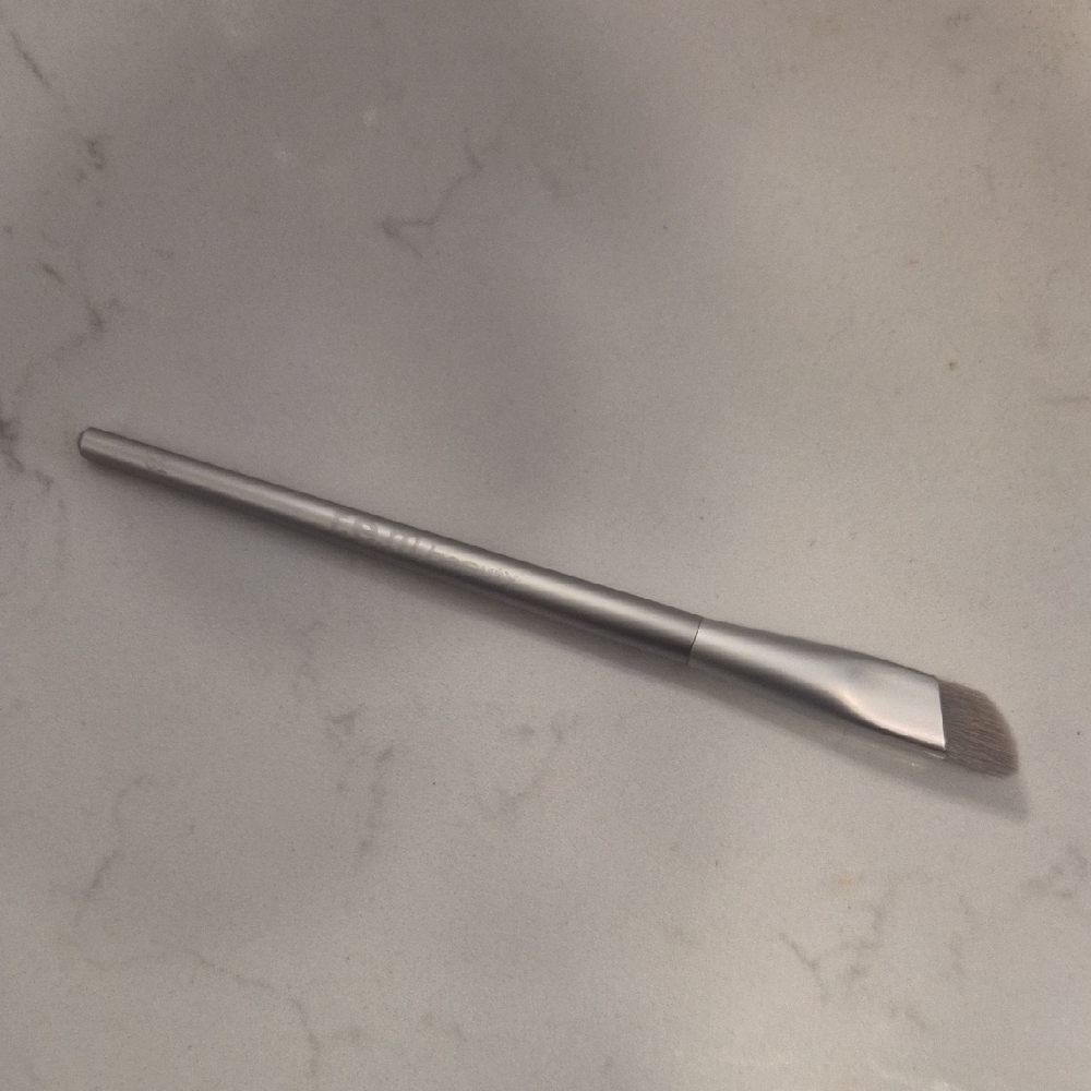 FREE ADD ON: REM Beauty Concealer Brush